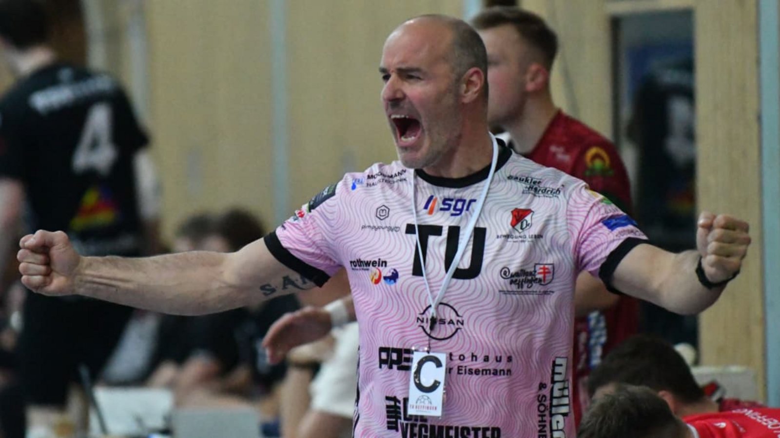 Der Aufstiegstrainer Tobias Unfried will mit den Handballern des TV Oeffingen auch in der Oberliga oft jubeln.Maximilian Hamm Der Aufstiegstrainer Tobias Unfried will mit den Handballern des TV Oeffingen auch in der Oberliga oft jubeln.Maximilian Hamm