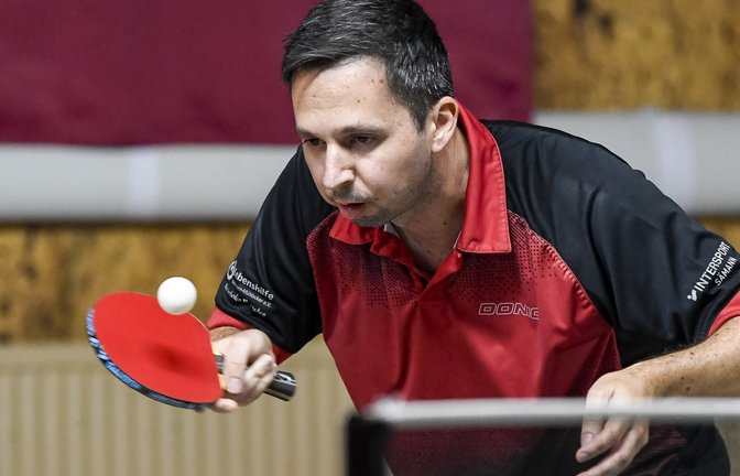 Michael Grimmeisen (Bild) hat an der Seite von Marc Gienger das Abschlussdoppel gegen Kleinglattbach gewonnen und damit ein Remis für Großglattbach/Iptingen gesichert. <span class='image-autor'>Foto: Leitner</span>