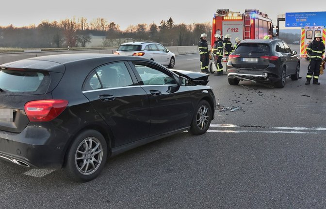Bei dem Auffahrunfall wird eine 27-Jährige verletzt. <span class='image-autor'>Foto: KS-Images.de/Andreas Rometsch</span>