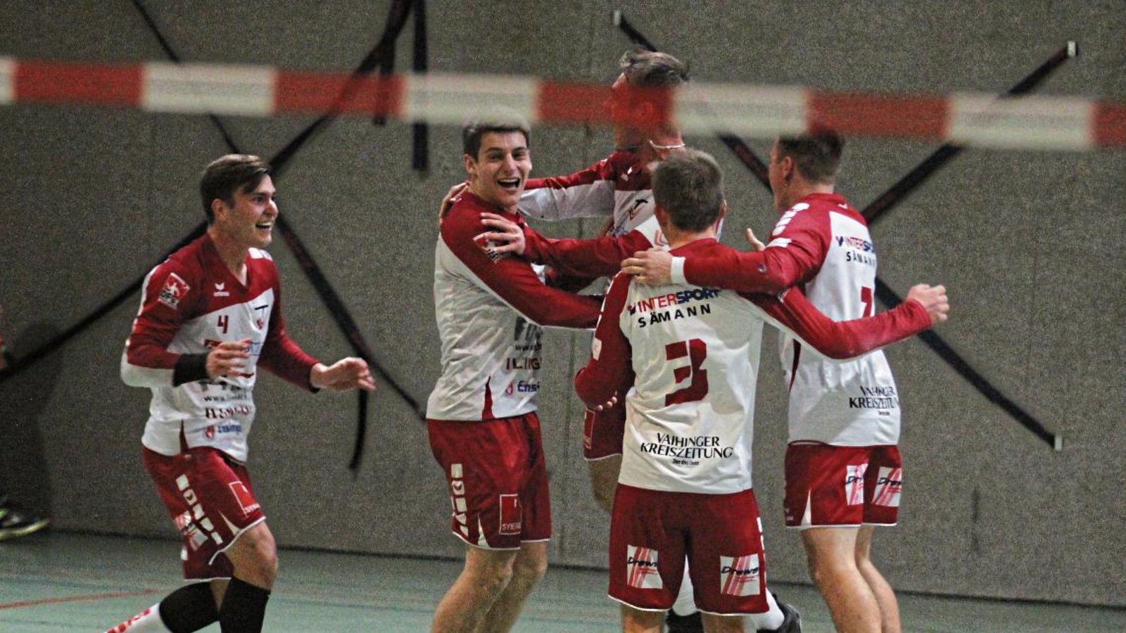 Die Faustballer des TV Vaihingen hatten in dieser Saison in allen vier Spielen Grund zu jubeln. Zuletzt schlugen sie Calw. Foto: Archiv/Nachreiner Die Faustballer des TV Vaihingen hatten in dieser Saison in allen vier Spielen Grund zu jubeln. Zuletzt schlugen sie Calw. Foto: Archiv/Nachreiner