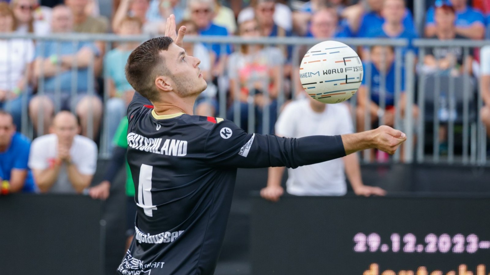 Johannes Jungclaussen steht gegen die Schweiz in der Startformation. Foto: DFBL/den Dulk