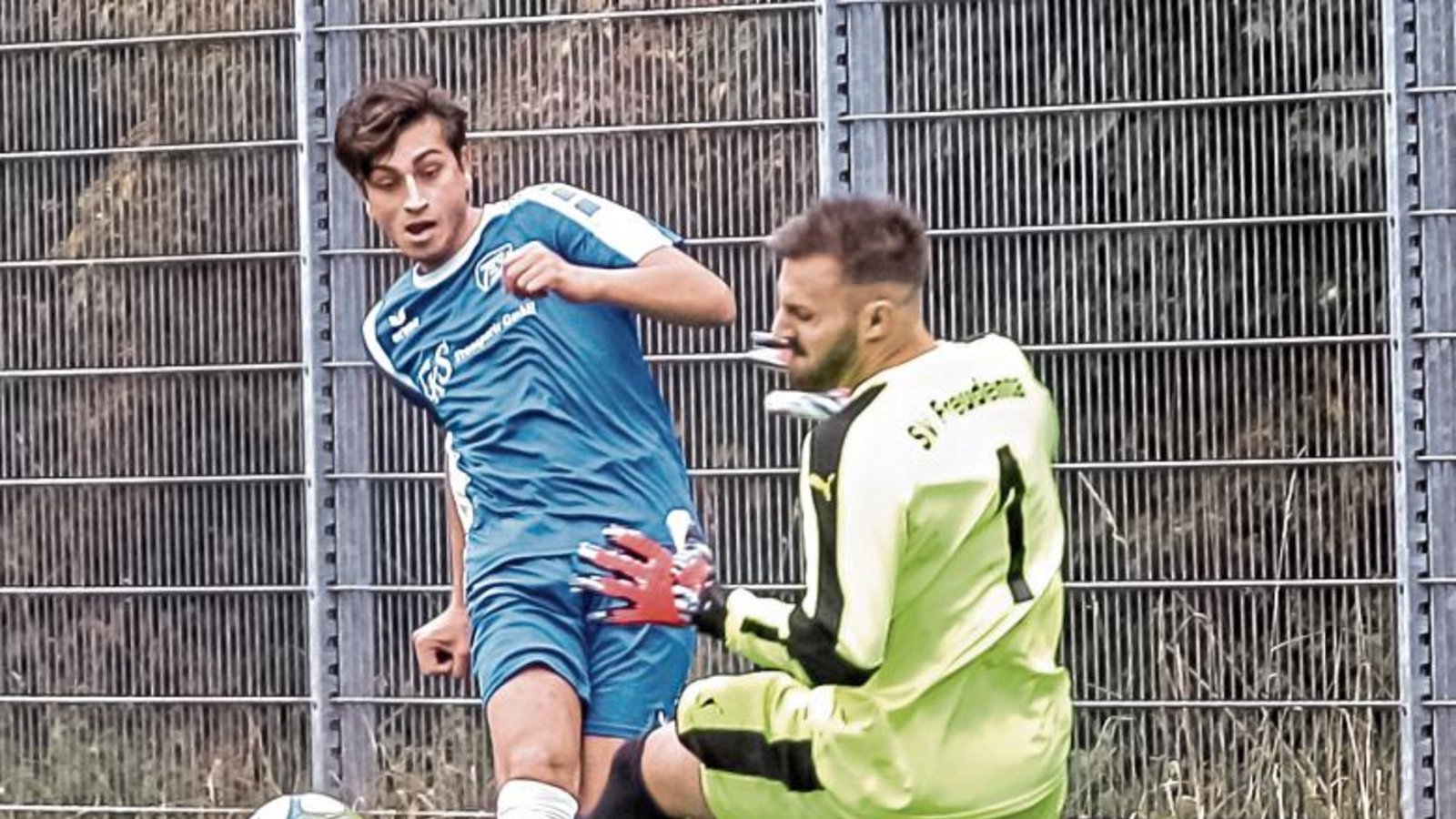Recep Tayyib Pekmezci (links) steht Gerüchten zufolge wohl im Visier des TSV Nussdorf. Ein Wechsel könnte schon im Winter erfolgen. Foto: Simecek Recep Tayyib Pekmezci (links) steht Gerüchten zufolge wohl im Visier des TSV Nussdorf. Ein Wechsel könnte schon im Winter erfolgen. Foto: Simecek