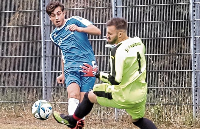 Recep Tayyib Pekmezci (links) steht Gerüchten zufolge wohl im Visier des TSV Nussdorf. Ein Wechsel könnte schon im Winter erfolgen. Foto: Simecek