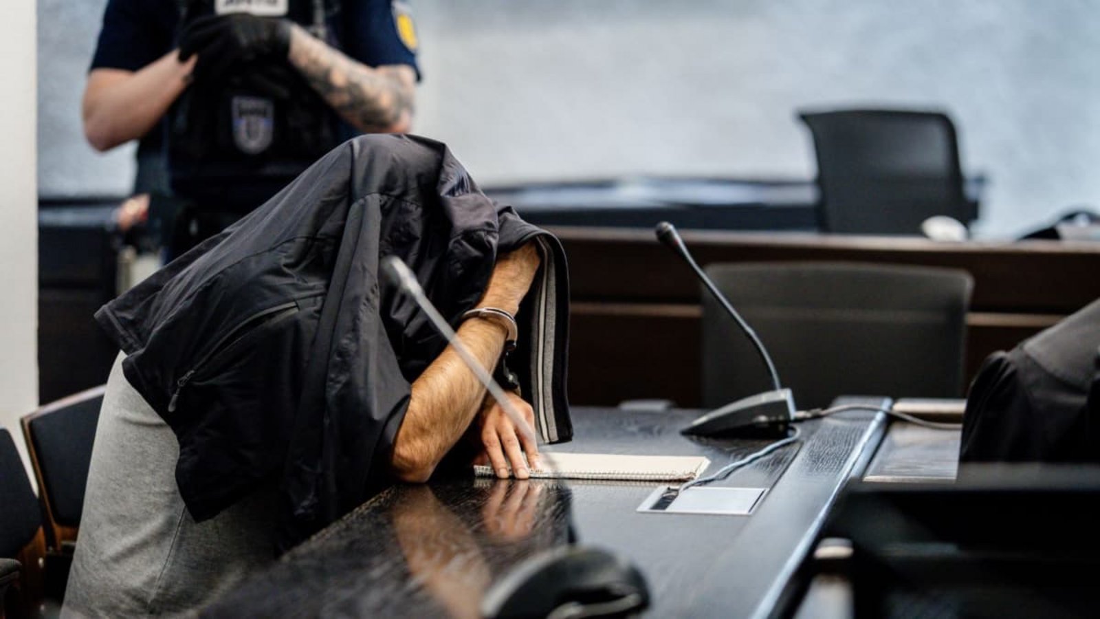 Das Stuttgarter Landgericht verurteilte den 51-jährigen Angeklagten zu einer langen Haftstrafe.Christoph Schmidt/dpa Das Stuttgarter Landgericht verurteilte den 51-jährigen Angeklagten zu einer langen Haftstrafe.Christoph Schmidt/dpa