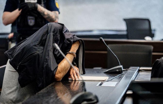 Das Stuttgarter Landgericht verurteilte den 51-jährigen Angeklagten zu einer langen Haftstrafe.<span class='image-autor'>Christoph Schmidt/dpa</span>