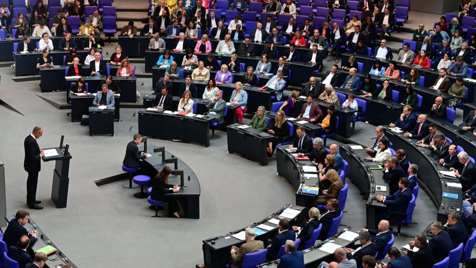 Heute geht es um den Haushalt des Bundeskanzleramtes.Foto: blue spruce media / shutterstock.com Heute geht es um den Haushalt des Bundeskanzleramtes.Foto: blue spruce media / shutterstock.com