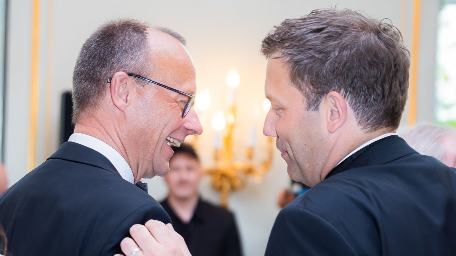 Werden Sie sich einig? CDU-Chef Friedrich Merz (links) und der SPD-Vorsitzende Lars KlingbeilFoto: dpa/Christoph Soeder