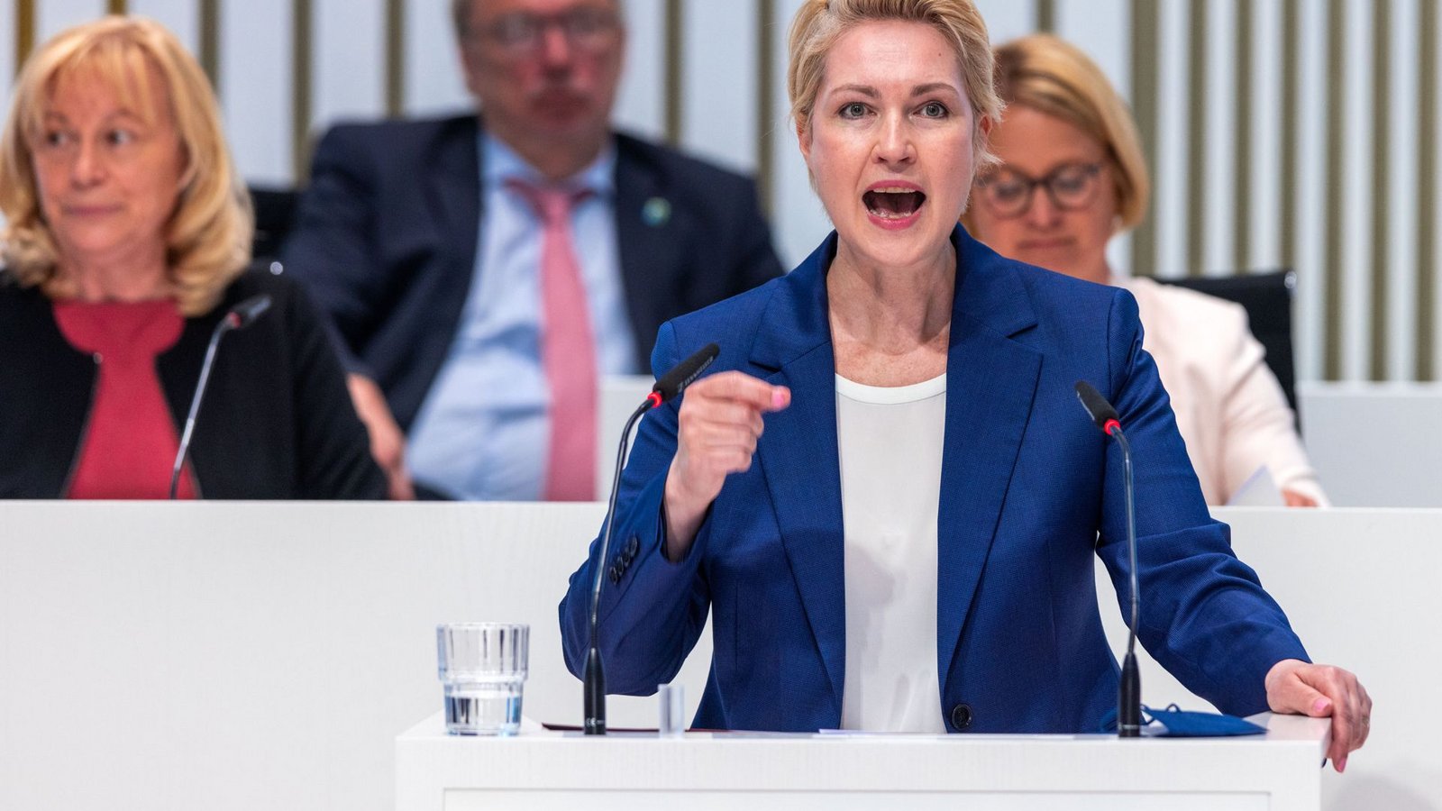 Manuela Schwesig, Ministerpräsidentin in Schwerin, steht wegen der Vorgänge um die landeseigene Klimastiftung massiv unter Druck.Foto: dpa/Jens Büttner