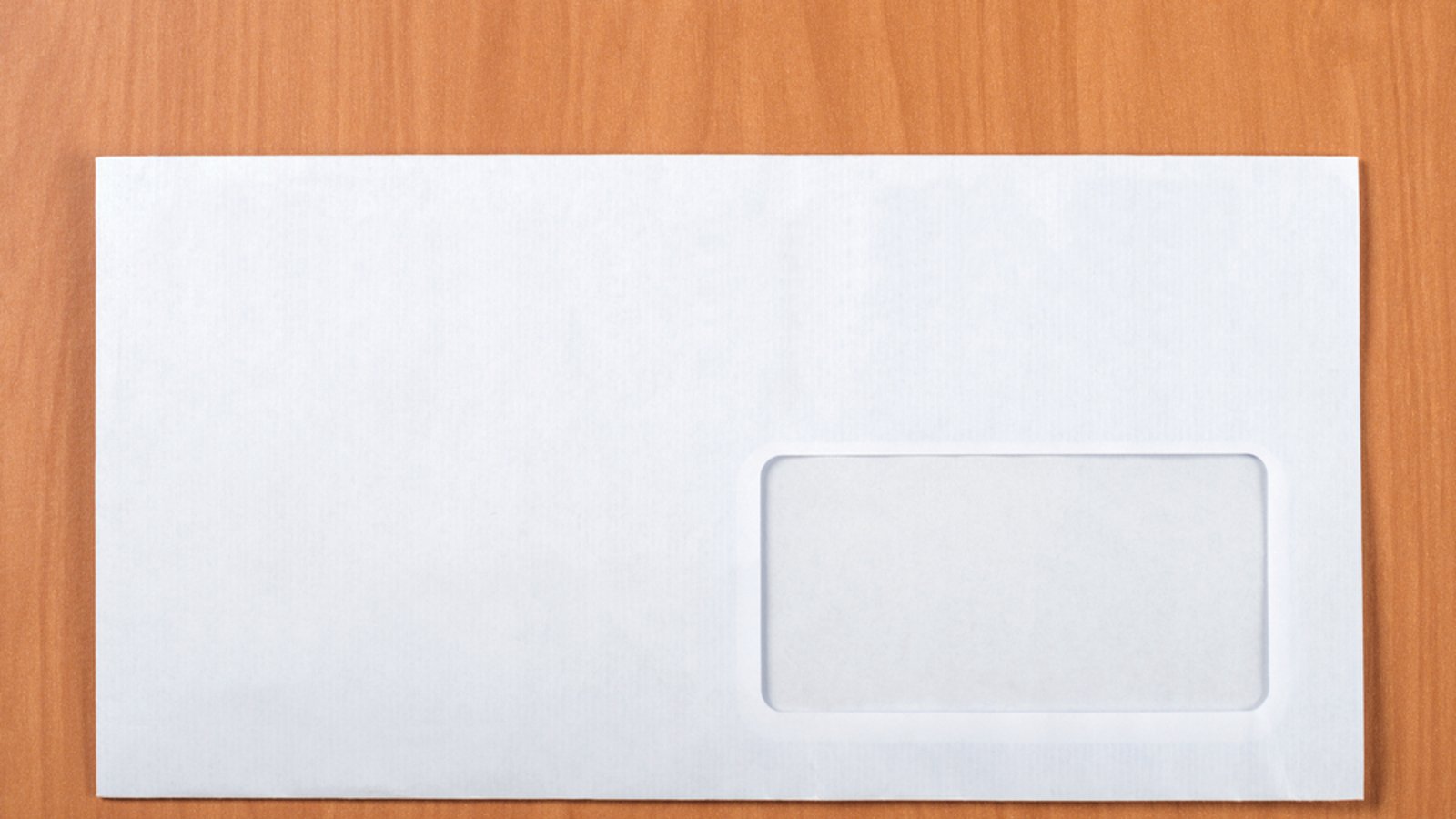 So entsorgen Sie die Briefumschläge.Foto: sbvasyl / shutterstock.com So entsorgen Sie die Briefumschläge.Foto: sbvasyl / shutterstock.com