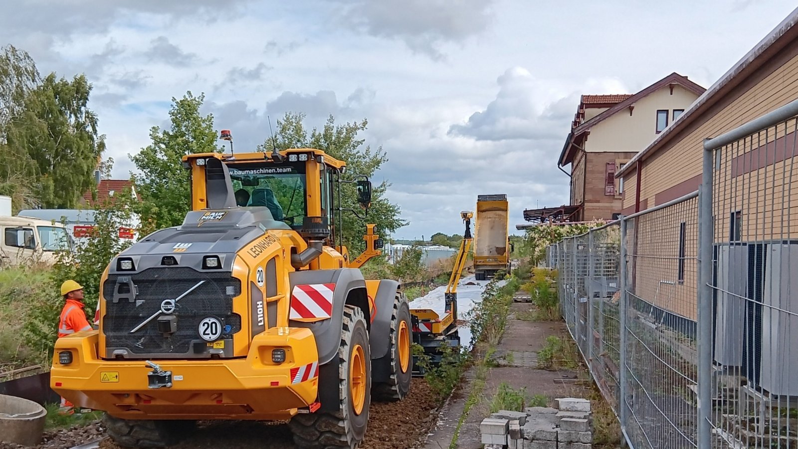 Den Baufortschritt am Radweg beim Bahnhof Kleinglattbach dokumentiert das Foto von Hermann Mayer.