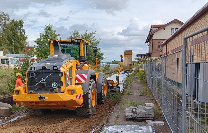 Den Baufortschritt am Radweg beim Bahnhof Kleinglattbach dokumentiert das Foto von Hermann Mayer.