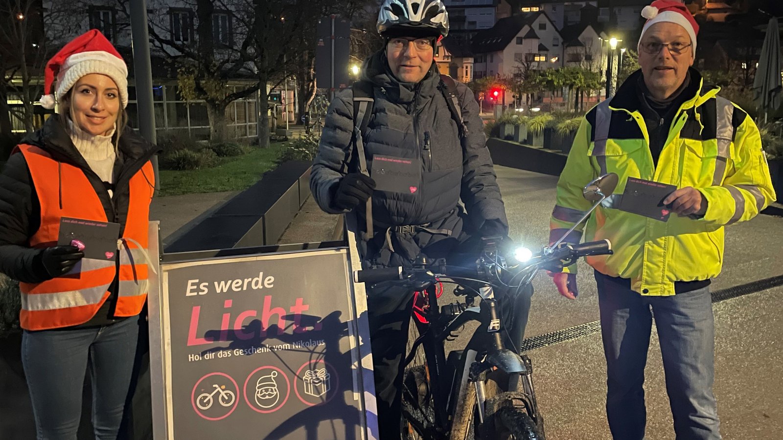 Mit der Aktion am Nikolaustag wurde vor allem auf eine gute Beleuchtung am Fahrrad hingewiesen.  Foto: p