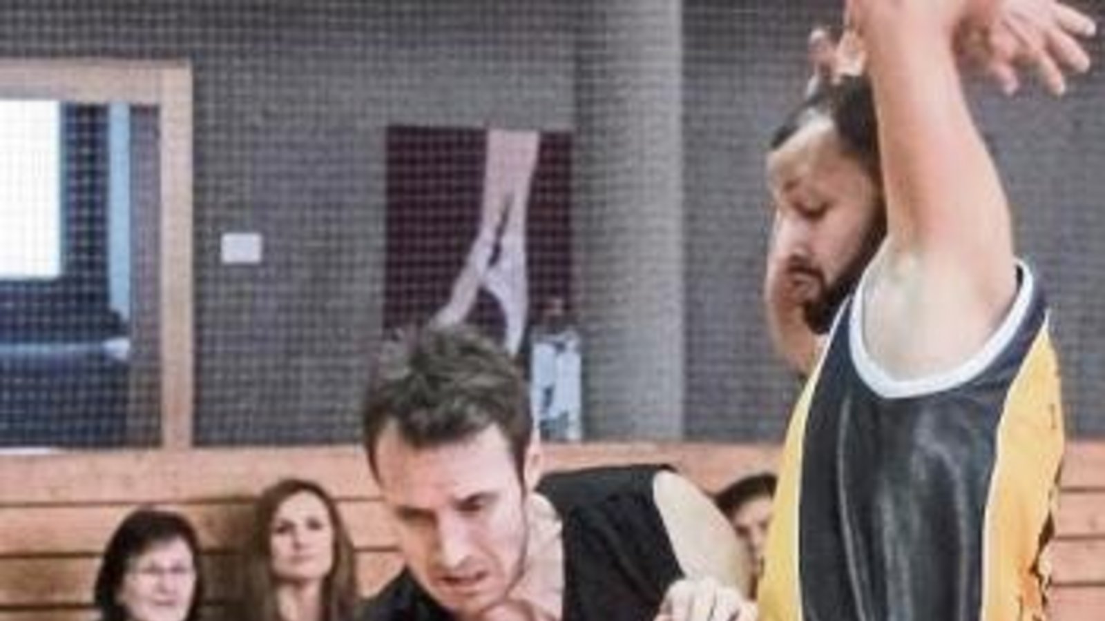 Thomas Gabriel und seine Teamkollegen der BSG Vaihingen/Sachsenheim taten sich gegen die gute Verteidigung der Gäste aus Neckarsulm schwer. Foto: Simecek