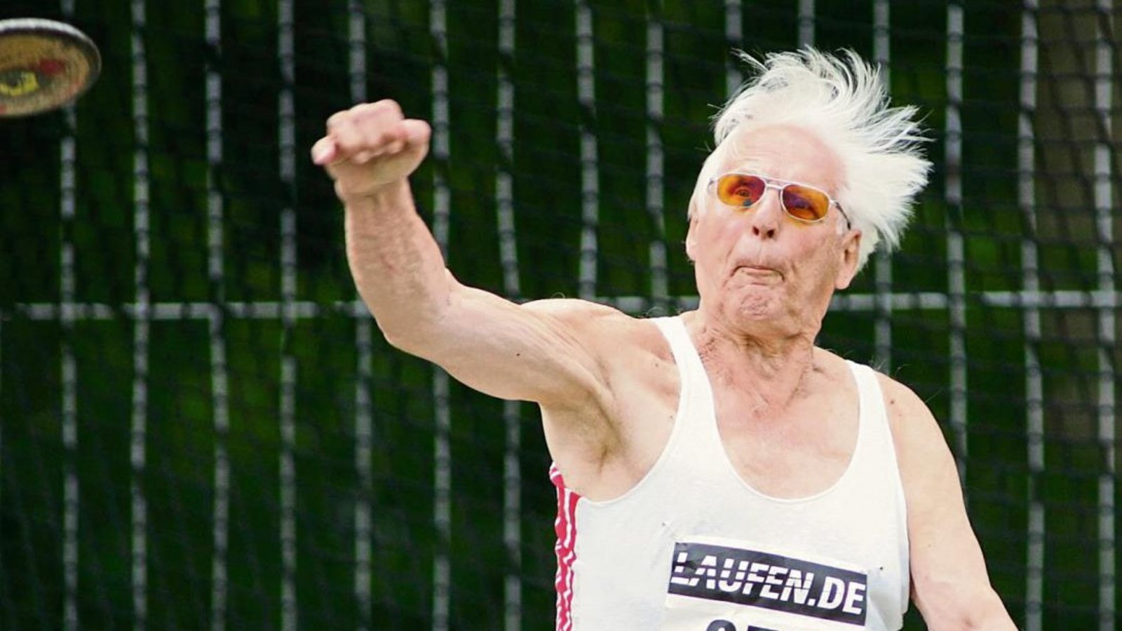 Gerhard Dreßler, hier bei einem Diskuswurf im Jahr 2011, will in der Altersklasse Ü 90 noch einmal antreten. Foto: Archiv/Görlitz