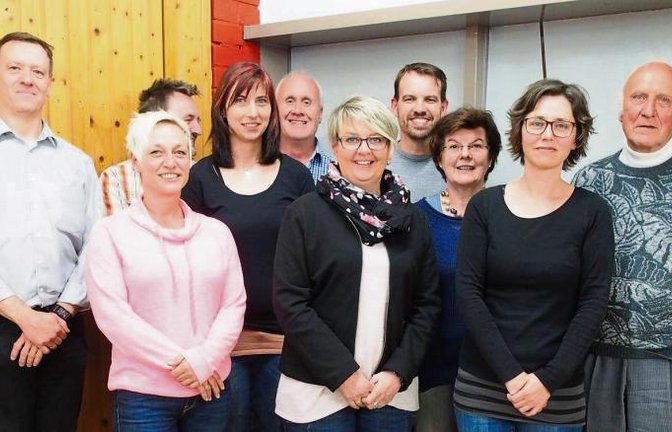 Der alte und neue Vorstand der Ortsgruppe Häfnerhaslach des Albvereins.  Foto: Lorch