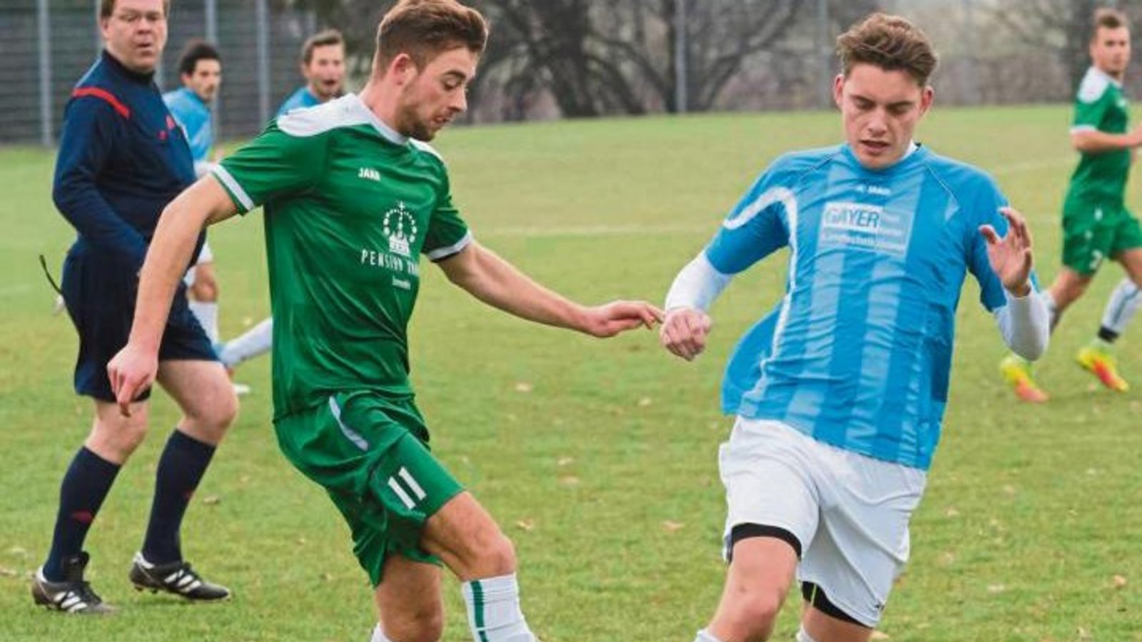 Daniel Offenloch (rechts) – hier im Zweikampf mit Tim Reinisch – brachte den TSV Nussdorf II gegen den SV Sternenfels mit 1:0 in Führung. Foto: Leitner Daniel Offenloch (rechts) – hier im Zweikampf mit Tim Reinisch – brachte den TSV Nussdorf II gegen den SV Sternenfels mit 1:0 in Führung. Foto: Leitner