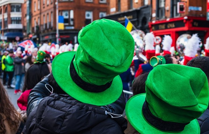 Jedes Jahr am 17. März wird der Saint Patrick's Day gefeiert. Alles Wichtige zum Ursprung und der Geschichte des grünen Feiertages im Überblick.<span class='image-autor'>Foto: Evelina Zy / Shutterstock.com</span>