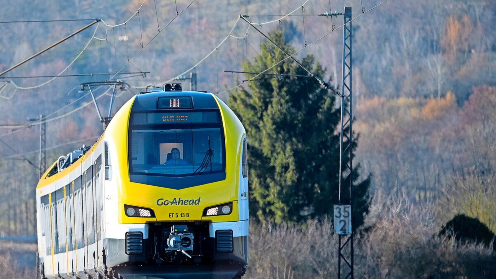 Go-Ahead muss an den Wochenenden den Takt auf der Strecke zwischen Stuttgart und Ulm ausdünnen. Go-Ahead muss an den Wochenende den Takt auf der Strecke zwischen Stuttgart und Ulm ausdünnen.Foto: dpa/Sebastian Gollnow Go-Ahead muss an den Wochenenden den Takt auf der Strecke zwischen Stuttgart und Ulm ausdünnen. Go-Ahead muss an den Wochenende den Takt auf der Strecke zwischen Stuttgart und Ulm ausdünnen.Foto: dpa/Sebastian Gollnow