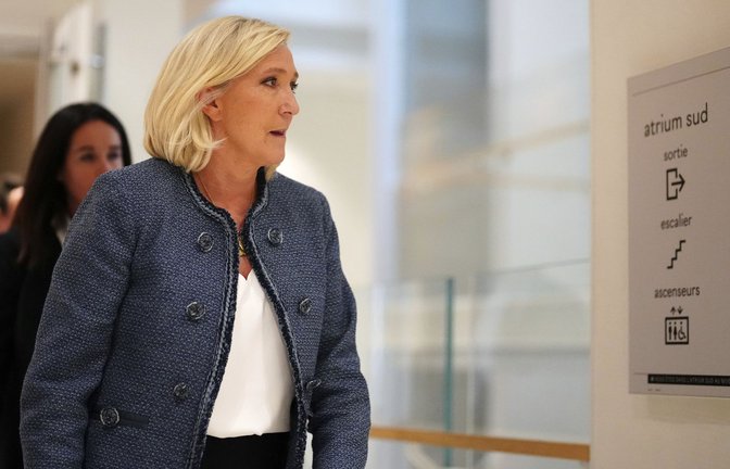 Marine Le Pen selbst bezeichnete das Urteil als ihren „politischen Tod“.<span class='image-autor'>Foto: AP/Thibault Camus</span>