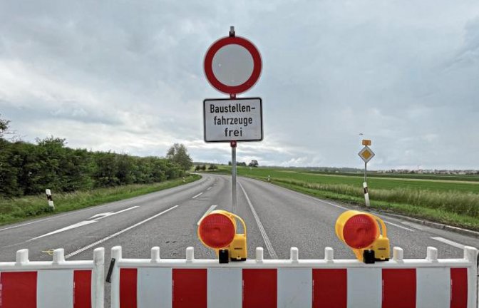 Ein letztes Mal Vollsperrung: Noch bis Montag (7. Juni) um 5 Uhr ist die B 10 zwischen den Anschlussstellen Vaihingen-Ost und Vaihingen-Mitte wegen des Rückbaus der Behelfsbrücke gesperrt. Dann kann der Verkehr endlich ungestört über die neue Brücke am Egelsee fließen.  Foto: Stogios