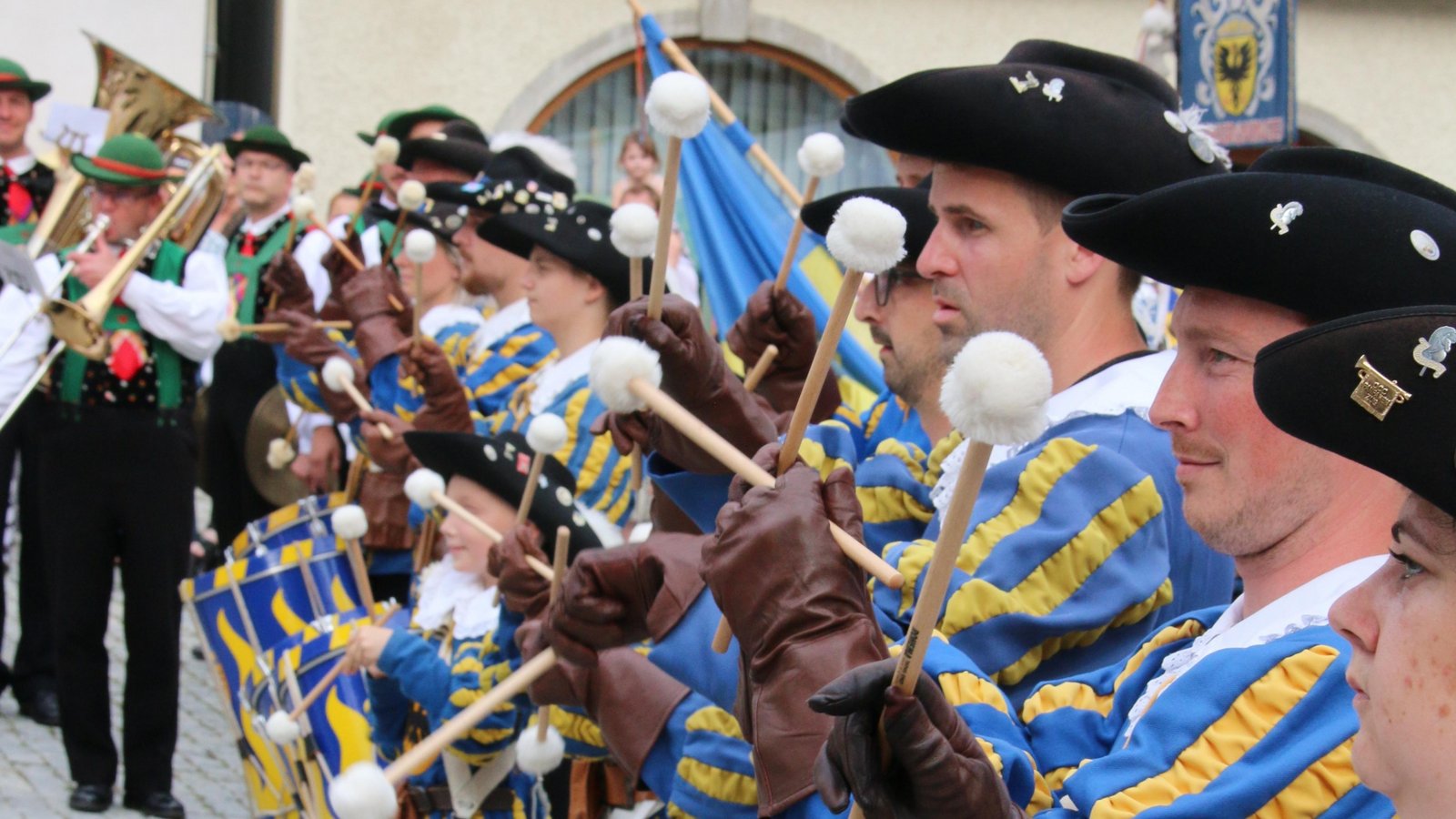 Trommelwirbel zum Musikfest.