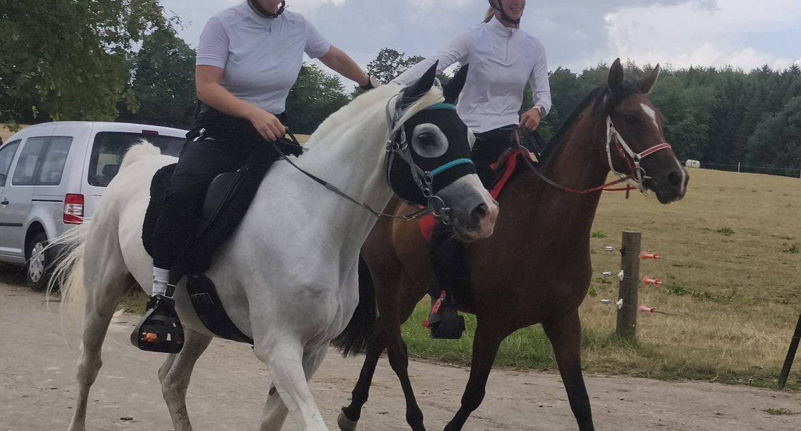 Reiten, Finnja Röhm (rechts), Foto: privat