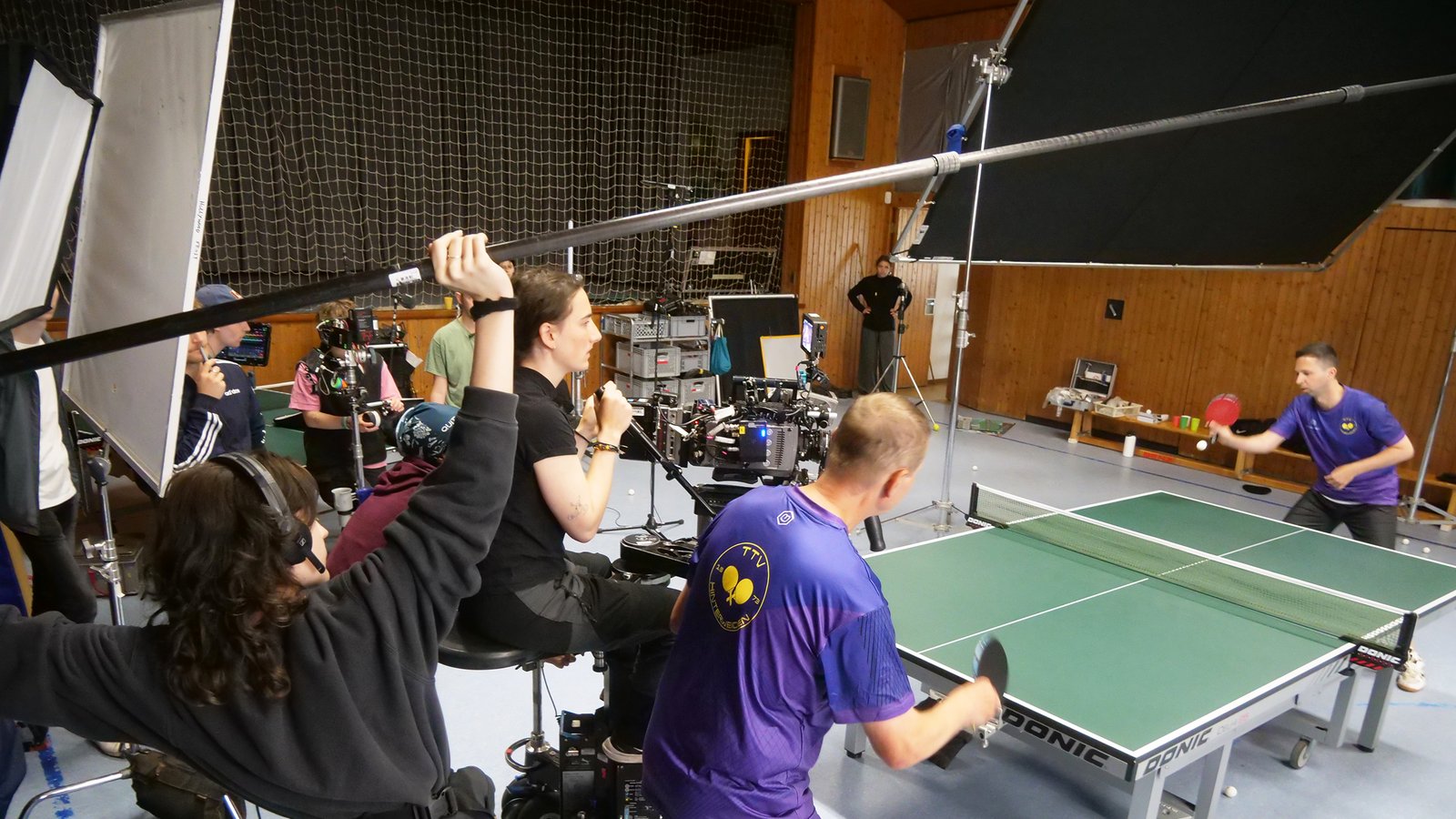 Der Film erzählt vom Innenleben eines Tischtennisvereins.  Fotos: Friedrich