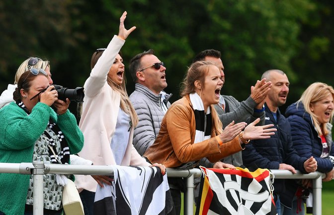 Mitfiebern ist gut, aber es kann auch zu viel werden.<span class='image-autor'>Foto: imago//Markus Weissenfels</span>