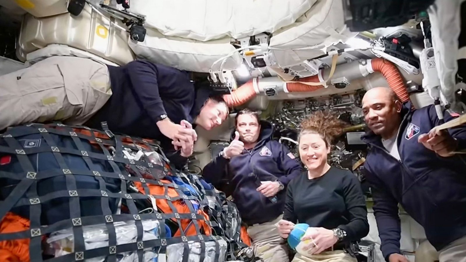 Die Crew der Artemis 2 ist wieder wohlbehalten auf der Erde gelandet.Foto: Uncredited/NASA/dpa/Uncredited