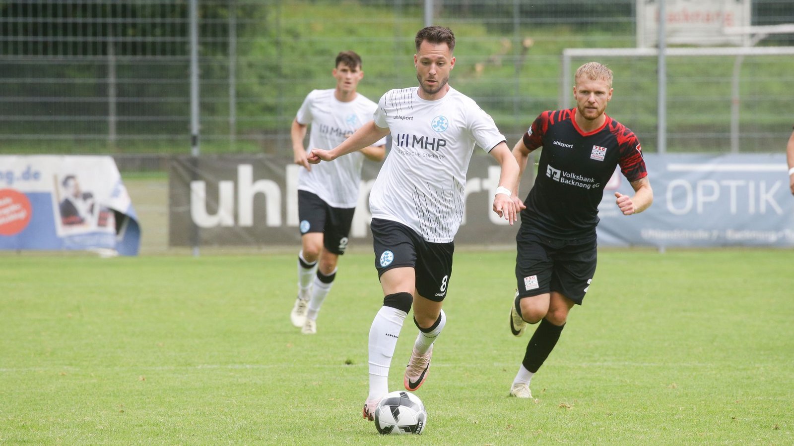 Antreiber im Mittelfeld: David TomicFoto: Pressefoto Baumann/Hansjürgen Britsch