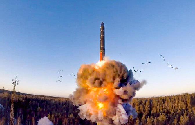 Ein Interkontinental-Raketentest in Russland: Der "New Start"-Vertrag verpflichtet die USA und Russland dazu, ihre atomaren Sprengköpfe jeweils auf maximal 1.550 zu reduzieren.<span class='image-autor'>Foto: Russian Defense Ministry Press Service/AP/dpa</span>