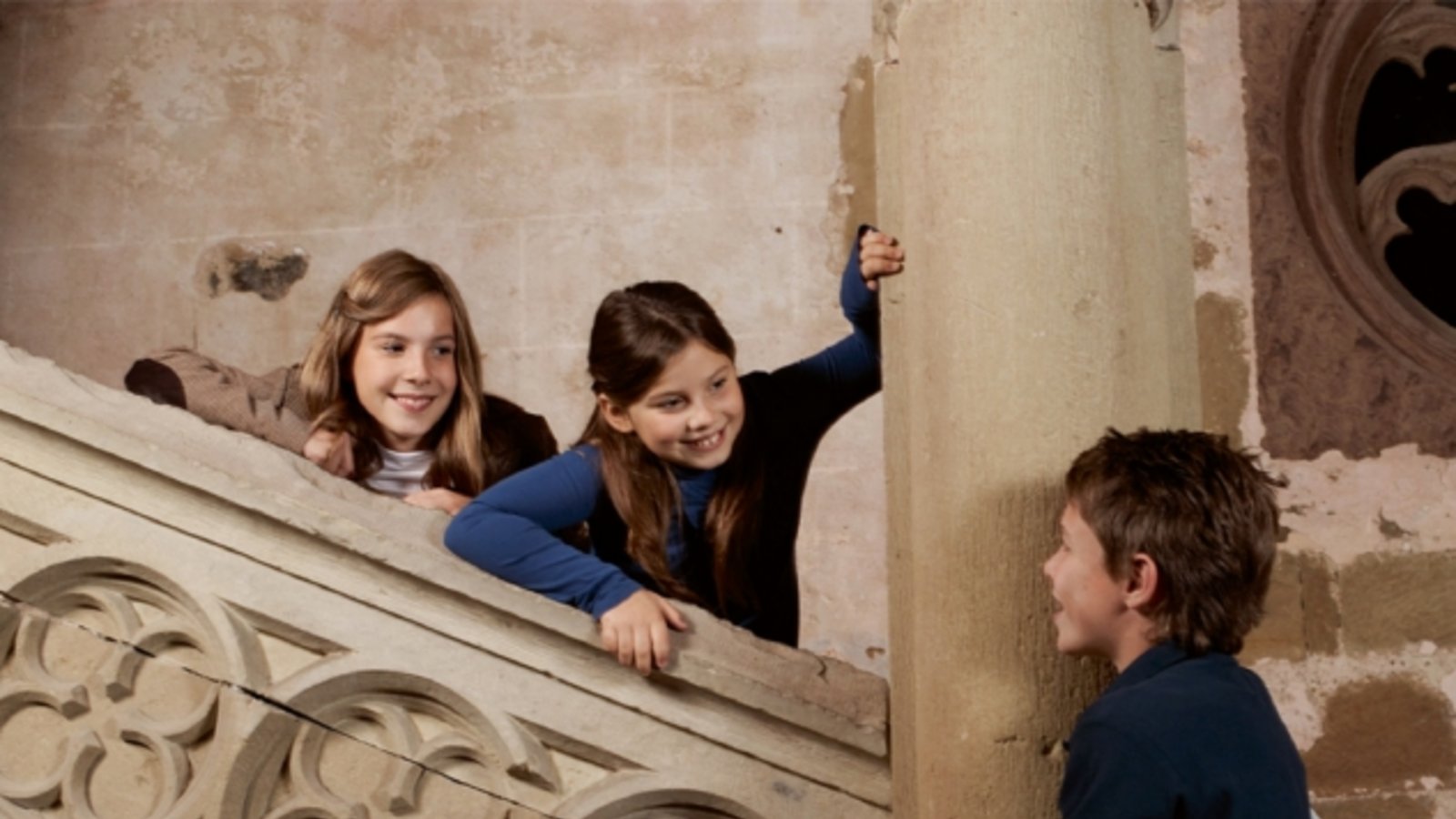 Kinder im Kloster.  Foto: SSG