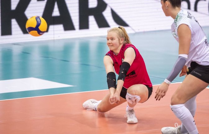 Die Blaubären angeln sich eine Verstärkung: Libera Lara-Marie Schaefer kommt vom Liga-Konkurrenten USC Muenster ins Heckengäu zum TSV Flacht.<span class='image-autor'>IMAGO/Eibner</span>