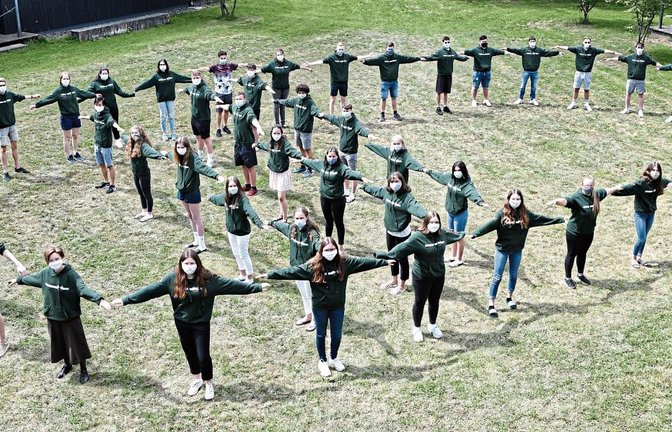 51 Schüler des Lichtenstern-Gymnasiums haben ihr Abitur in der Tasche. Foto: Dinkel