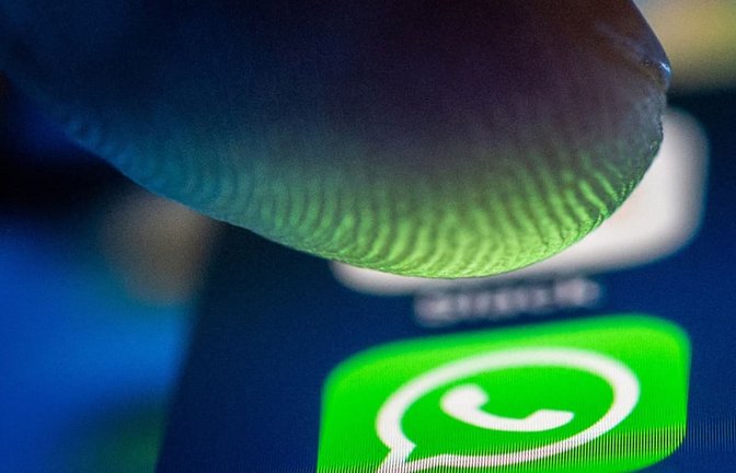 Sie haben ein WhatsApp-Konto? Gut. Dann können sie nun andere ohne Konto per Link zu Anrufen einladen (Symbolfoto).<span class='image-autor'>Zacharie Scheurer/dpa-tmn</span>