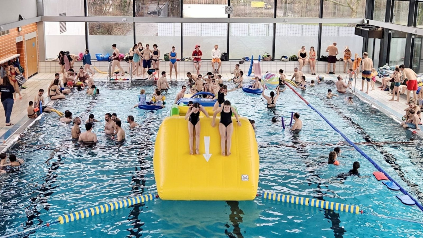 Der große Wasserparcours ist der Publikumsliebling. Foto: p Der große Wasserparcours ist der Publikumsliebling. Foto: p