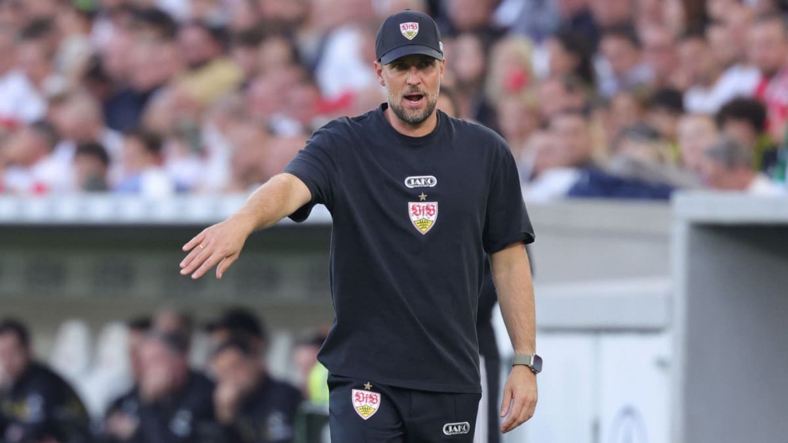 Sebastian Hoeneß und der VfB sind am Samstag in Paderborn gefordert.Baumann/Volker Mueller Sebastian Hoeneß und der VfB sind am Samstag in Paderborn gefordert.Baumann/Volker Mueller