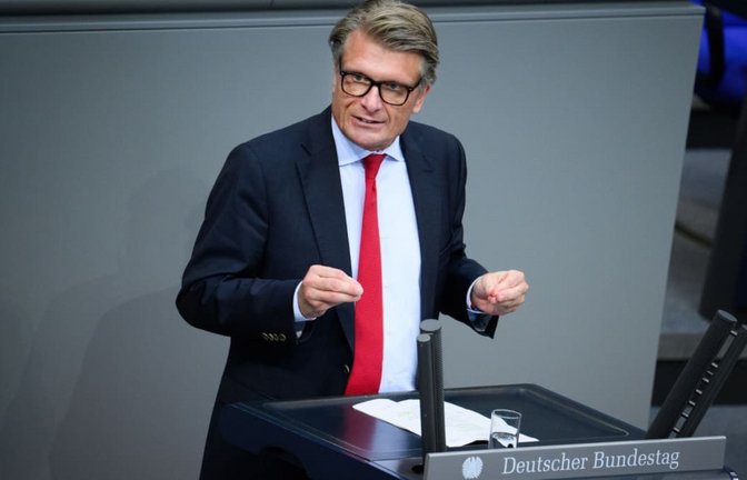 Thomas Bareiß vertritt den Wahlkreises Zollernalb – Sigmaringen im Bundestag. Am Sonntag wurde er bei einem Unfall auf der B27 bei Hechingen schwer verletzt.<span class='image-autor'>Bernd von Jutrczenka/dpa</span>