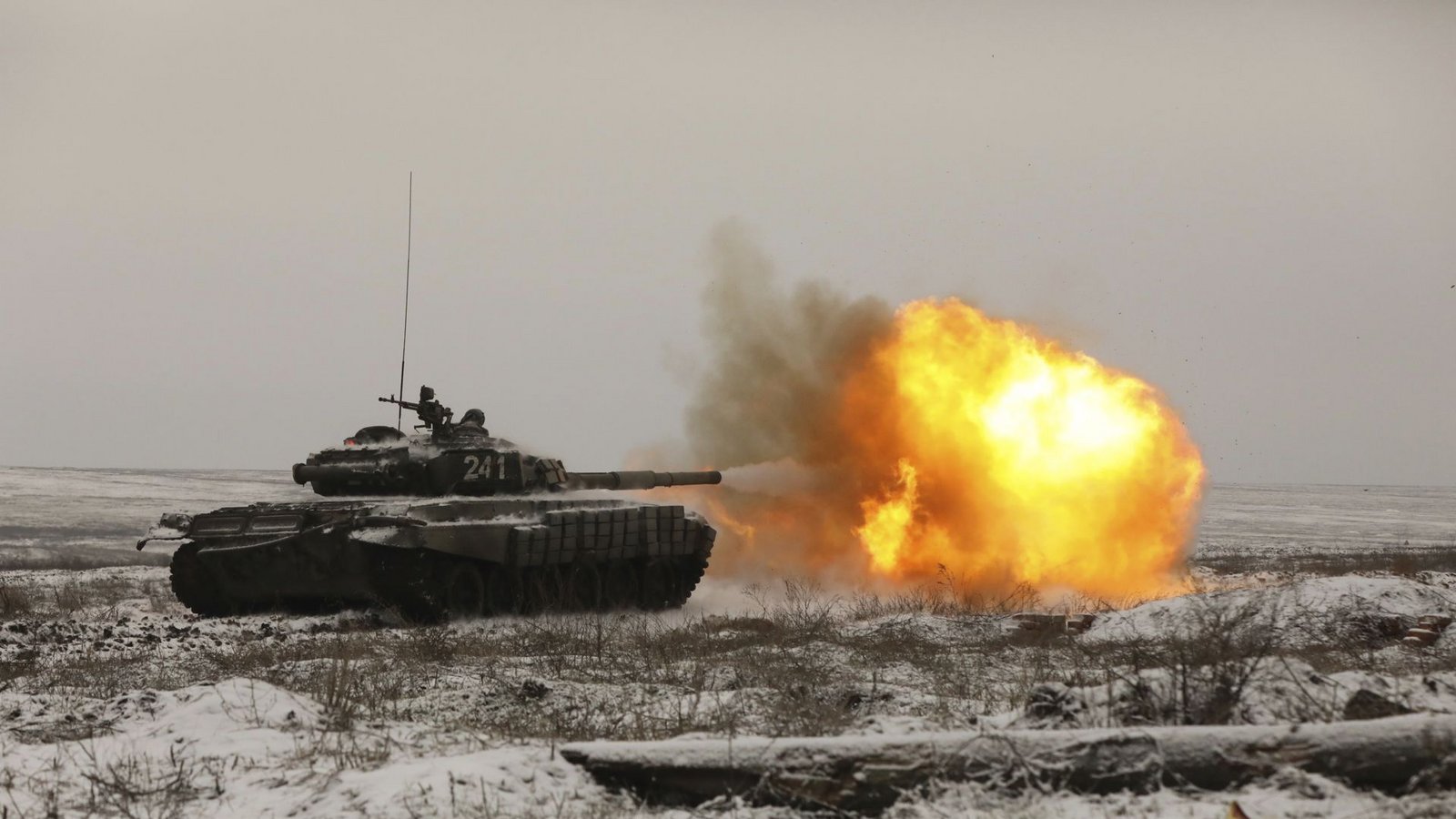 Ein Panzer schießt auf ein Ziel (Symbolbild).Foto: AP/dpa Ein Panzer schießt auf ein Ziel (Symbolbild).Foto: AP/dpa
