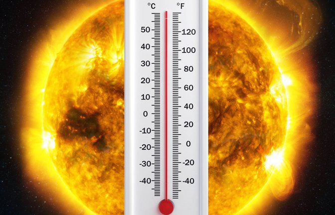 Wie ein fiebriger Ausschlag verteilen sich diese roten Hotspots auf der Weltkarte der Modellabweichungen. „Diese Gebiete werden vorübergehend zu Treibhäusern“, schreiben die Forscher der neuen Klimastudie.<span class='image-autor'>Foto: Imago/Chromorange</span>