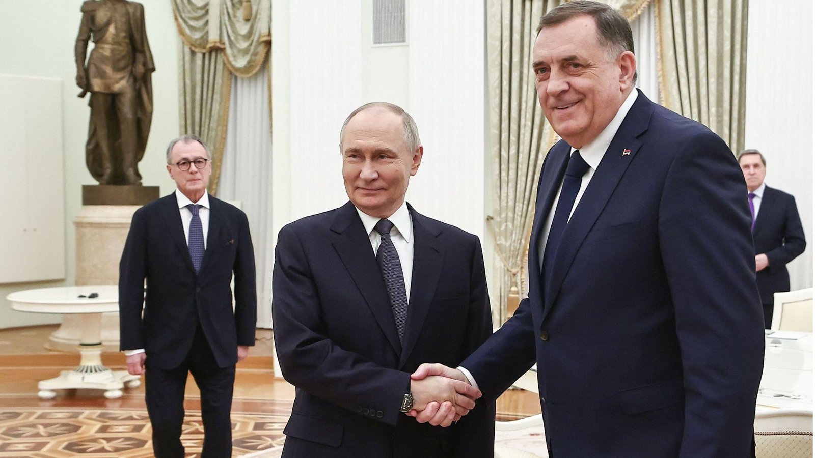 Kreml-Chef Putin und Serbenführer Dodik in Moskau.Foto: POOL/MIKHAIL TERESHCHENKO Kreml-Chef Putin und Serbenführer Dodik in Moskau.Foto: POOL/MIKHAIL TERESHCHENKO