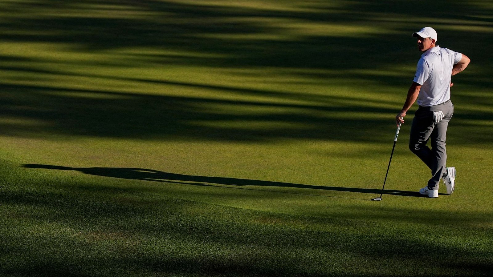 Rory McIlroy steht beim Masters in August unangefochten an der Spitze.Foto: Ashley Landis/AP/dpa