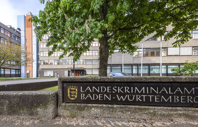 Das LKA Baden-Württemberg erweitert sein Beratungsangebot für Mandatstragende um eine psychologische Komponente.<span class='image-autor'>Foto: IMAGO/Arnulf Hettrich/IMAGO/Arnulf Hettrich</span>