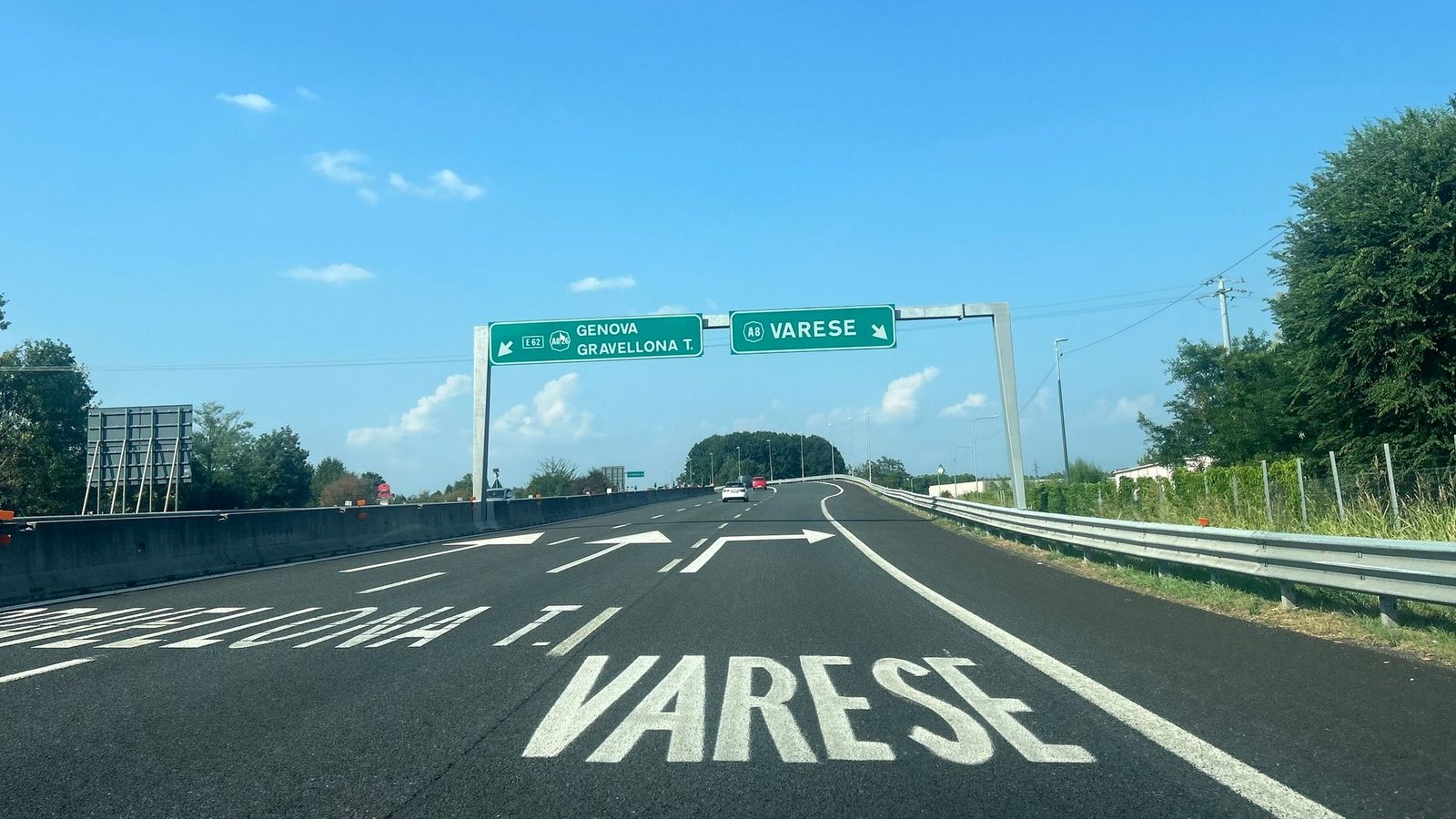 Italien nimmt für sich in Anspruch, die älteste Autobahn der Welt zu besitzen: die Strecke zwischen Mailand und Varese. (Archivbild)Foto: Christoph Sator/dpa