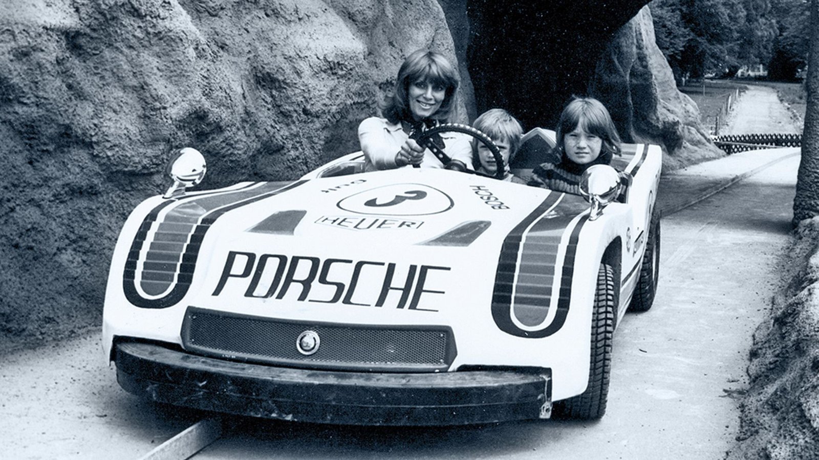 Dort konnte man unter anderem im Porsche auf die Strecke gehen.Foto: Europa-Park Dort konnte man unter anderem im Porsche auf die Strecke gehen.Foto: Europa-Park