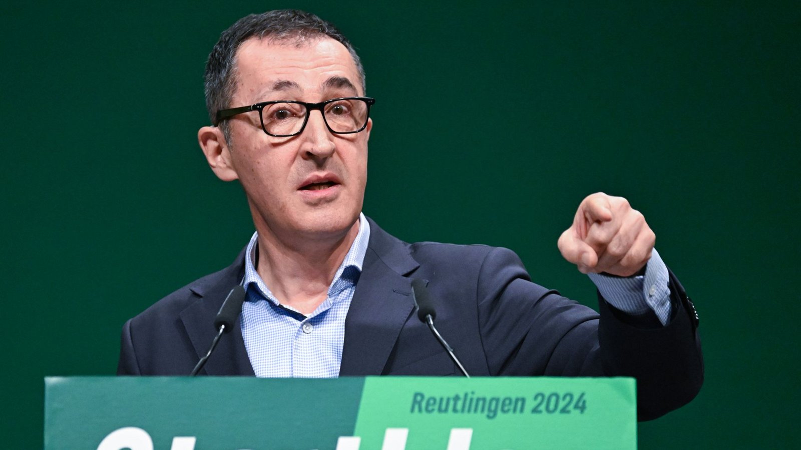 Bundesminister Cem Özdemir auf dem Parteitag der baden-württembergischen Grünen in Reutlingen.Foto: Bernd Weißbrod/dpa/Bernd Weißbrod Bundesminister Cem Özdemir auf dem Parteitag der baden-württembergischen Grünen in Reutlingen.Foto: Bernd Weißbrod/dpa/Bernd Weißbrod