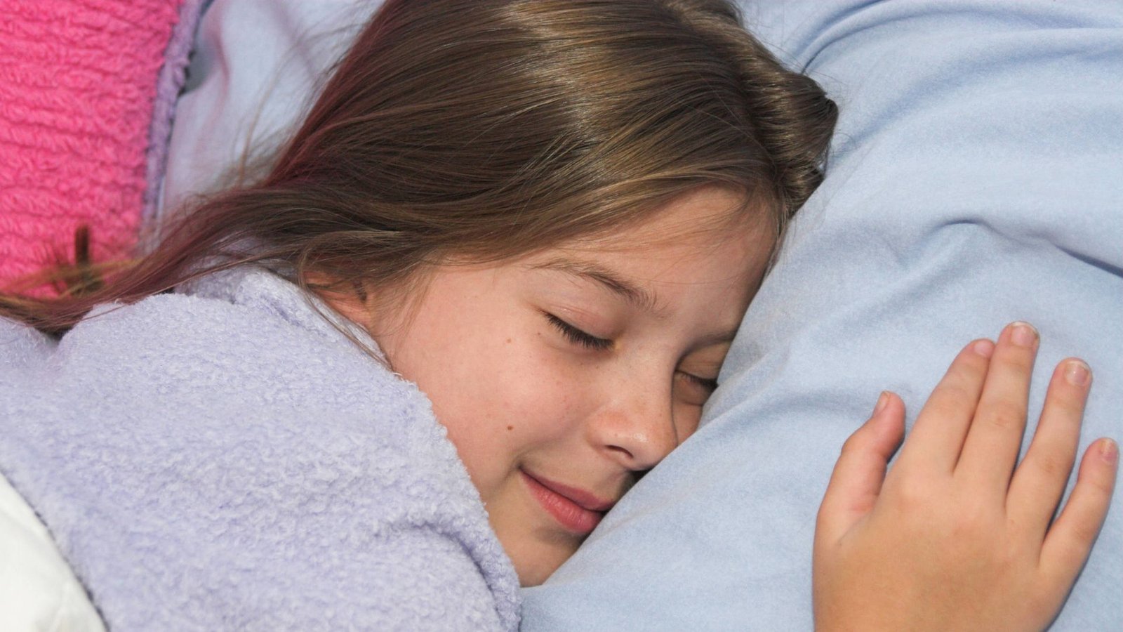 Nahrungsergänzungsmittel mit Melatonin können Kindern das Einschlafen erleichtern – aber der Gesundheit schaden.Foto: IMAGO/Design Pics Nahrungsergänzungsmittel mit Melatonin können Kindern das Einschlafen erleichtern – aber der Gesundheit schaden.Foto: IMAGO/Design Pics
