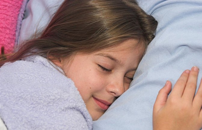 Nahrungsergänzungsmittel mit Melatonin können  Kindern das Einschlafen erleichtern – aber der Gesundheit schaden.<span class='image-autor'>Foto: IMAGO/Design Pics</span>