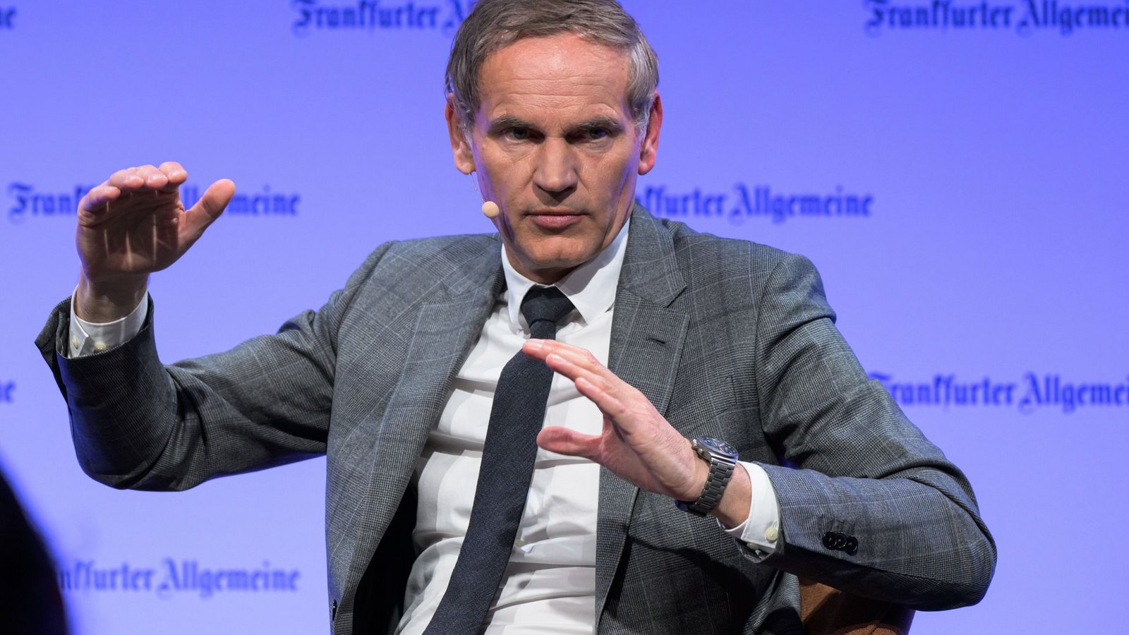 Konzernchef Oliver Blume will "jeden Stein umdrehen".Foto: Hannes P. Albert/dpa