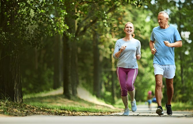 Im Alter sorgt der Hormonabfall dafür, dass im Körper Prozesse des Abbaus dominieren –  dem kann man mit Sport entgegenwirken.<span class='image-autor'>Foto: pressmaster - stock.adobe.com</span>